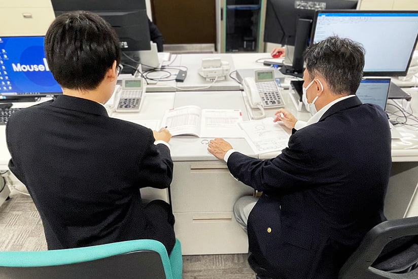 「帰社・報告」の写真